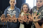 VIDEO. Hommage du collège Gérard-Philipe aux victimes de Charlie Hebdo à Niort